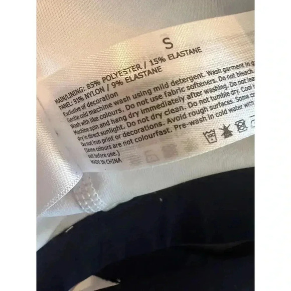 LUNAIR australia sports bra padded size small - Picture 7 of 7